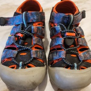 Boys Keen Sandals Size 1